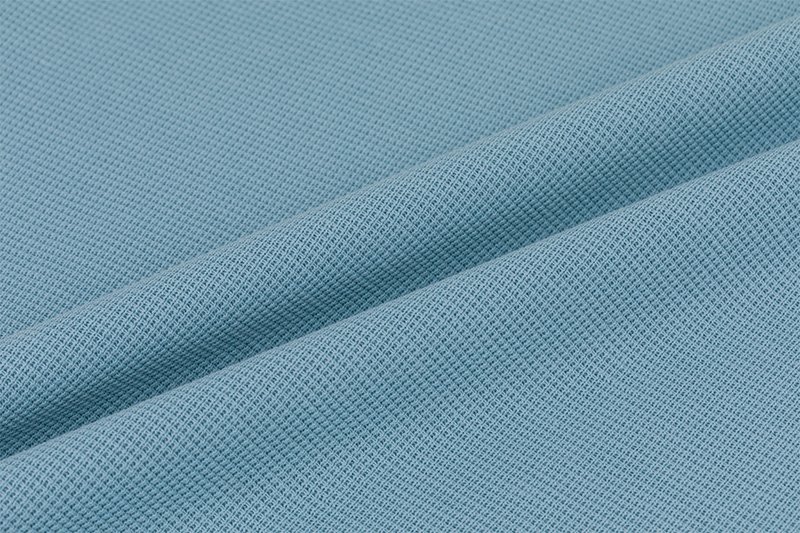 Khóa liên động cổ áo và cổ tay áo